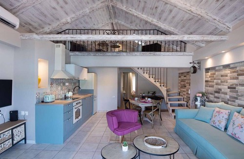 Vlicho Apartment | In a great location just outside Nidri town, enjoy the waterfront of Vlicho Bay and the fabulous sea