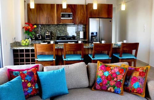 Downtown Puerto Vallarta Condo | INFINITY POOL 1BR Condo in Gringo Gulch