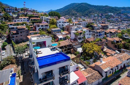 Downtown Puerto Vallarta Condo | INFINITY POOL 1BR Condo in Gringo Gulch
