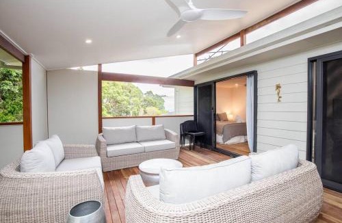 Point Lookout House | Island Hideaway + 1 min to Cylinder Beach + Sleeps 10