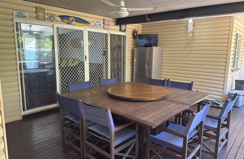 Brisbane Waterfront House | Island Home is Located on beautiful Moreton Island in the township of Kooringal