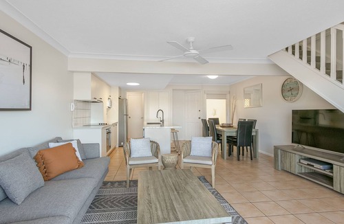 Elanora House | Isle Of Palms 120 - Absolute Waterfront Villa - Min. 3 Night Stays!