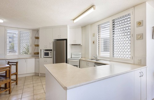 Kings Beach Apartment | Jamarkos Unit 4 Kings Beach QLD