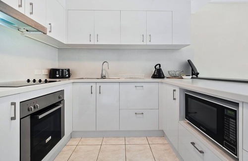 Yorkeys Knob Apartment | Just a short stroll to beautiful Yorkeys Knob beach