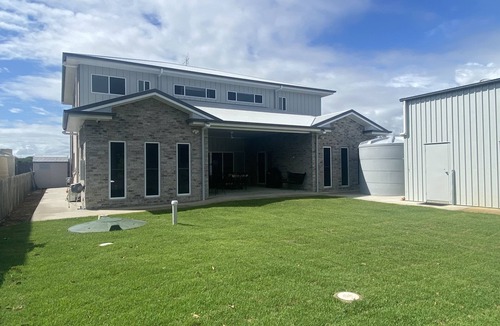Rules Beach House | Kaarakin Beach House- Option 2 - Relax, swim, surf, fish or 4WD