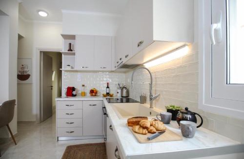 Kamena Vourla Apartment | Kamena Elegance