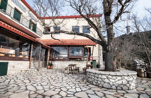 Acharnes Cabin | Katafugio Mpafi