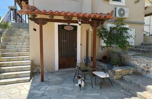 Amarinthos Apartment | Kato Alonia Home