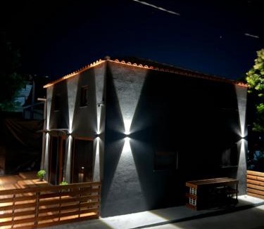 Kalambaka Villa | Korifes lithari 01