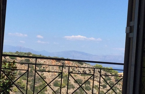Egira Villa | KORINTHIAN VIEW VILLA