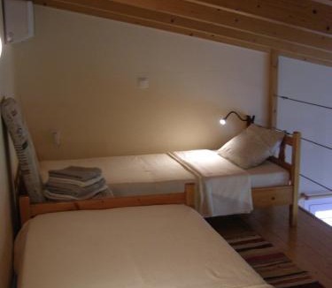 Dafnata Bed & Breakfast | Kostas Walkers Point