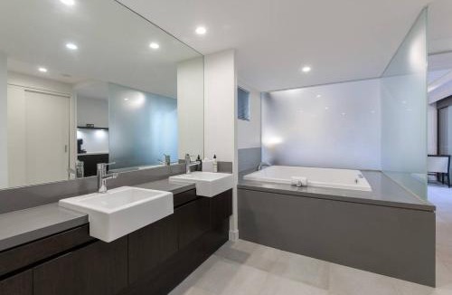 Port Douglas Apartment | Lagoon Hideaway - Swim out Nook at Temple Resort