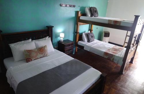 Alajuela Bed & Breakfast | Lajuela BnB & Hostel