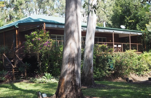 Peregian Beach House | Lake Weyba Cottages - House