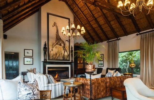 Grahamstown Cabin | Lalibela Game Reserve - Kichaka Lodge