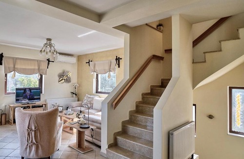 Lamia Villa | LaMia Casa in Central Greece