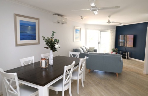 Noosa Heads Apartment | Large 3-Bedroom self-contained apartment, Free Wifi, heated pool