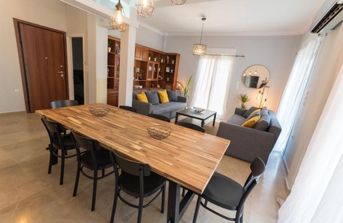 Neos Kosmos Apartment | large apartment with terrace and spa