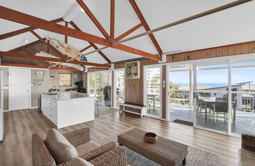 Point Lookout House | Large family beach house set high on the hill with ocean views.