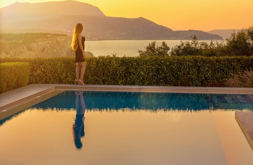 Plaka Villa | Large, Luxurious Villa With Private Swimming Pool and Gym