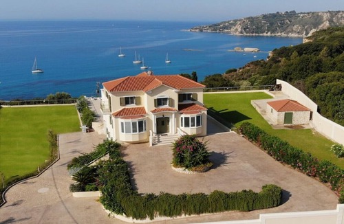 Pesada Villa | Large Private Villa with Pool, Stunning Sea Views