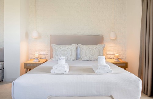 Andros Town House | Lavanda Suite by Casa Di Fiori Andros Suites