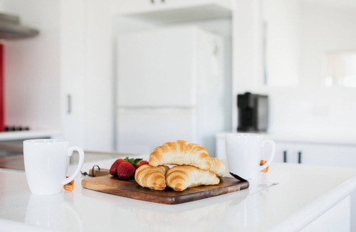 Noosaville Apartment | Lazy Days by Stay Noosa