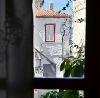 Hydra House | Lelas house 2-level Apartment "Mandraki"