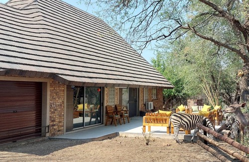 Marloth Park House | Lenny's Den - bordering Kruger National Park