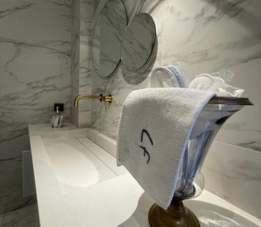 Agios Onoufrios Apartment | Lf Suites - Irene