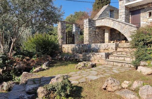 Pella Region Villa | Lito's dream villa by the sea!