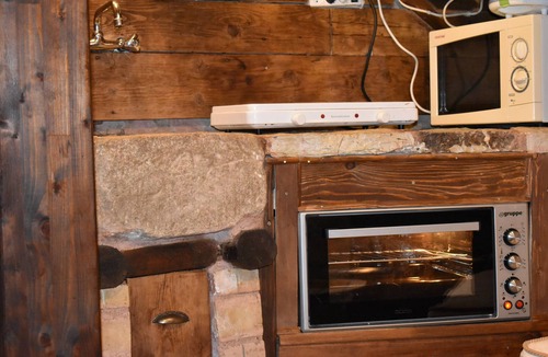 Lilaia Cottage | Little stone maisonette