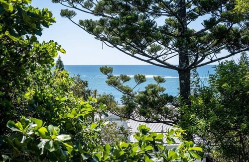 Moffat Beach Apartment | Live like a local In The Heart of Moffat Beach