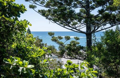 Moffat Beach Apartment | Live like a local In The Heart of Moffat Beach