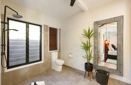 Redlynch House | Living On The Edge - A Private Oasis in Paradise