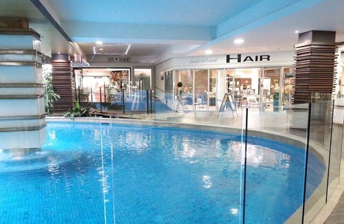 Palm Cove Apartment | Located within Drift Resort - 130sq Large Family Apartment