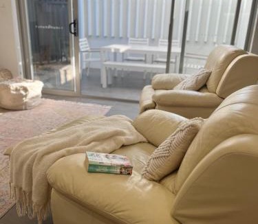 Manly Apartment | Location, location, location - ground floor