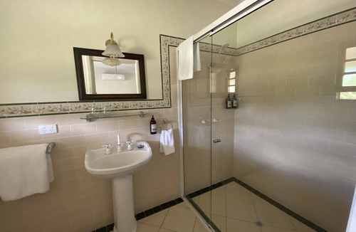 Stanthorpe Bed & Breakfast | Logger's Rest