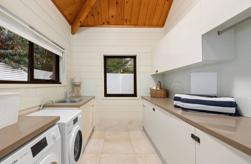 Doonan House | Longreach - Panoramic Views & Poolside Bliss
