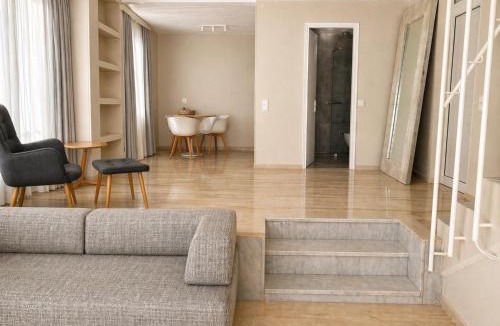 Varia Apartment | Loriet Hotel