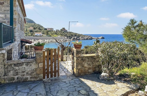 Lefktron Apartment | Lovely apartment in Aghios Dimitris/M.