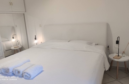 Chalcis House | Lovely Sunny Apartmentin a Quiet Neighborhood