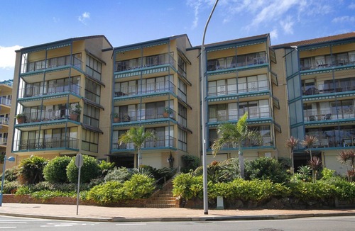 Caloundra Apartment | Lowanna Unit 10, 24 Bulcock Beach Esplanade, Bulcock Beach