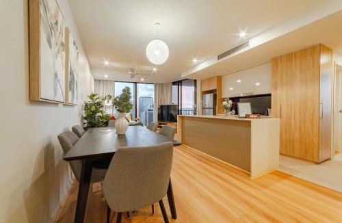 Brisbane Central Business District Apartment | Lux 24th floor 2br 2bath, Infinity pool, Gym, Wifi