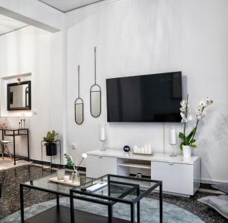 Petralona Apartment | Lux apartment near Acropolis! in the Heart of Athens
