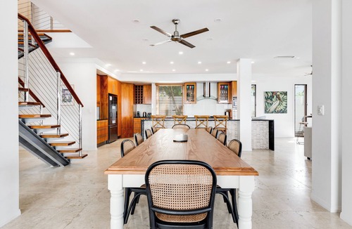 Mooloolaba Villa | Lux Tropical Haven Mooloolaba Moonda5