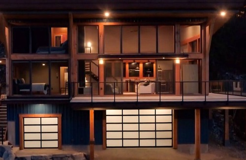 Nelson Ski Chalet | Luxe Modern Timberframe - Iconic Panorama Views Air-Con