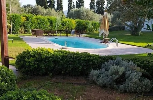 Chalcis Villa | Luxurious 6 bedroom villa In a great location