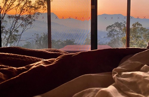 Darlington Cabin | Luxurious cabin designed to capture the breath-taking mountain views.
