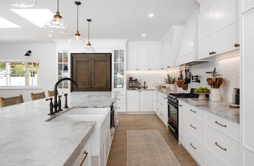 Noosaville House | Luxurious Resort Style Retreat